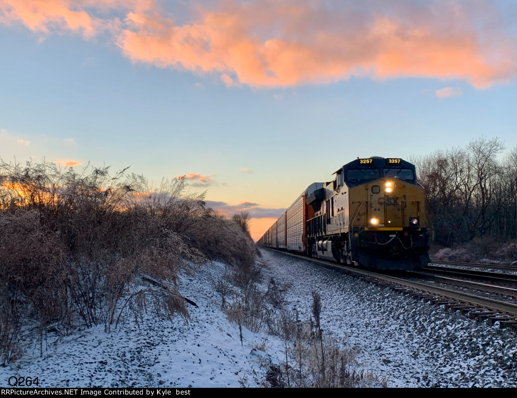 CSX 3257 on Q264